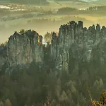 Zeleny Prostorny Aparman V Ceskem Raji * Koberovy