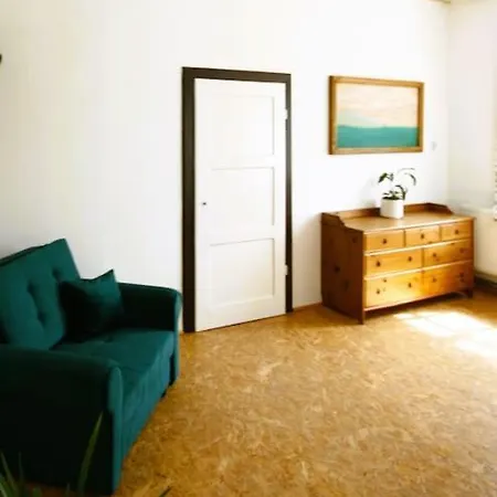 Zeleny Prostorny Aparman V Ceskem Raji Apartment *