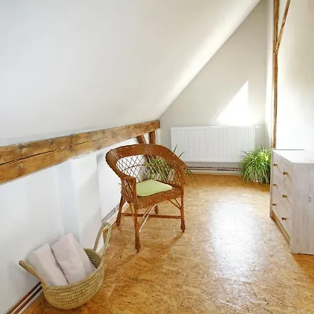 Zeleny Prostorny Aparman V Ceskem Raji Apartment