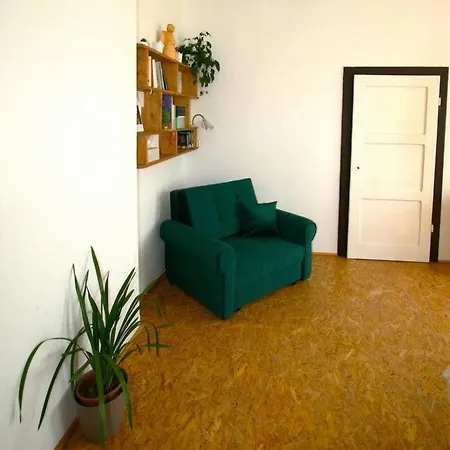 Zeleny Prostorny Aparman V Ceskem Raji Apartment *